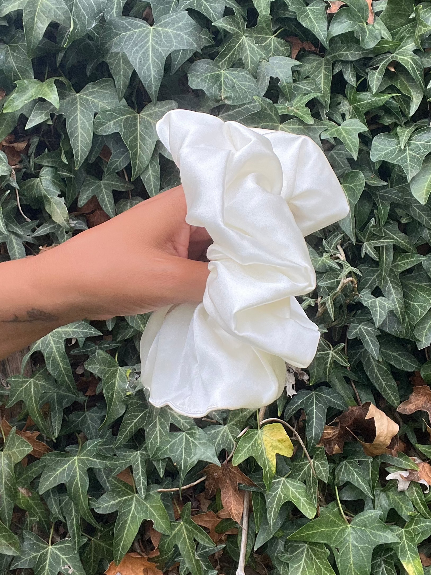The Auntie Oversized Scrunchie - Ivory