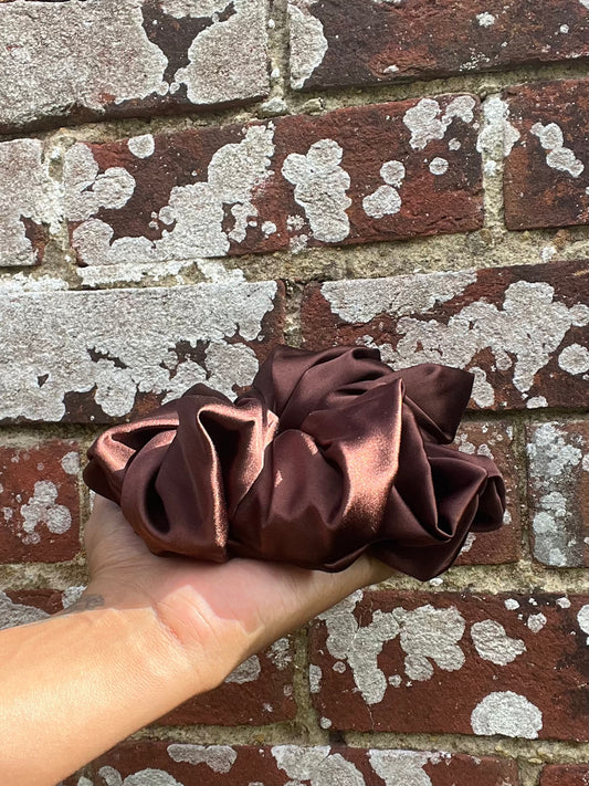 The Auntie Oversized Scrunchie - Chocolate